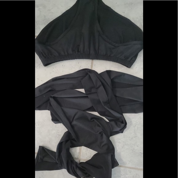 Please check actual pictures Women's Halter Geomet - Picture 3 of 3